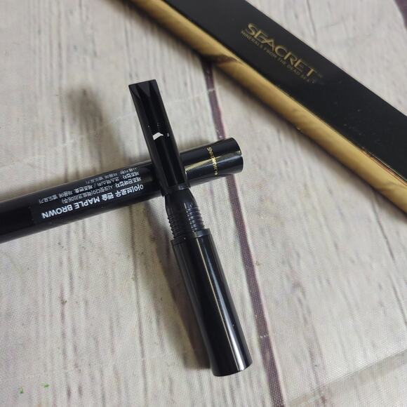 Seacret Eye Brow Pencil Maple Brown 3 in One Pencil/Brush/Sharpener NEW - Picture 7 of 7